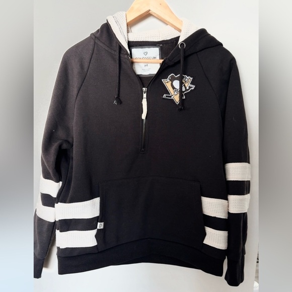 Colosseum Tops - Penguins Quarter Zip Hoodie